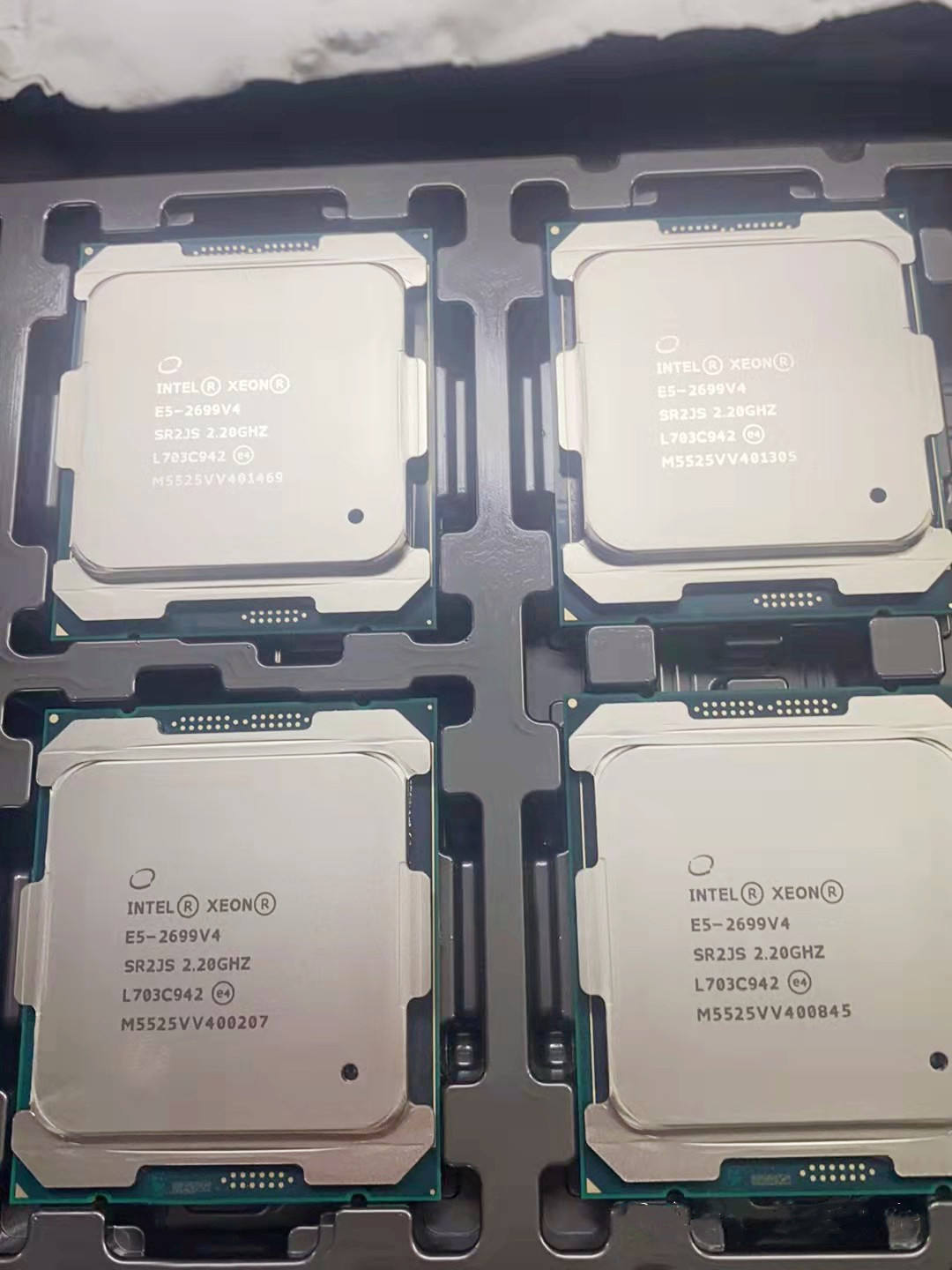 Original Server Cpu Intel Xeon - E5 2699 V4 recension och pris